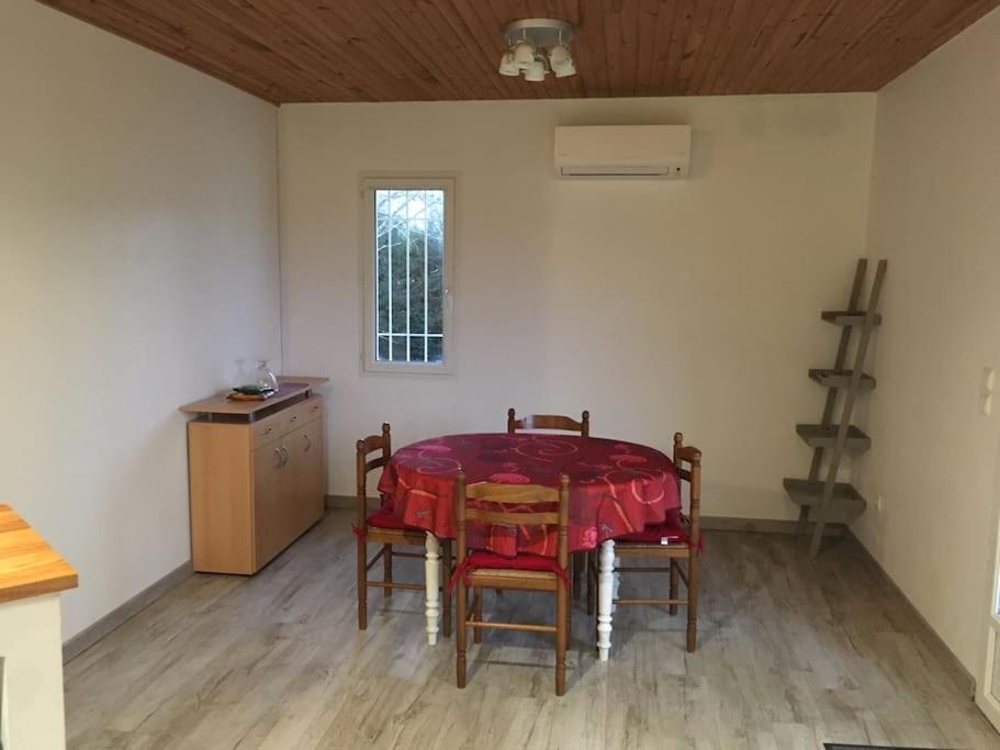 Gite Aux Aspres Logement De 65M² Fontcouverte  Exterior photo